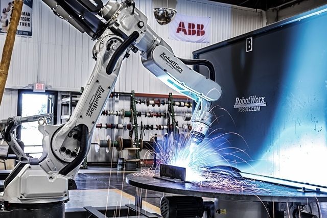 Advanced Welding Robot Technology: AI Integration, Precision Control, Maintenance Tips & Future Trends