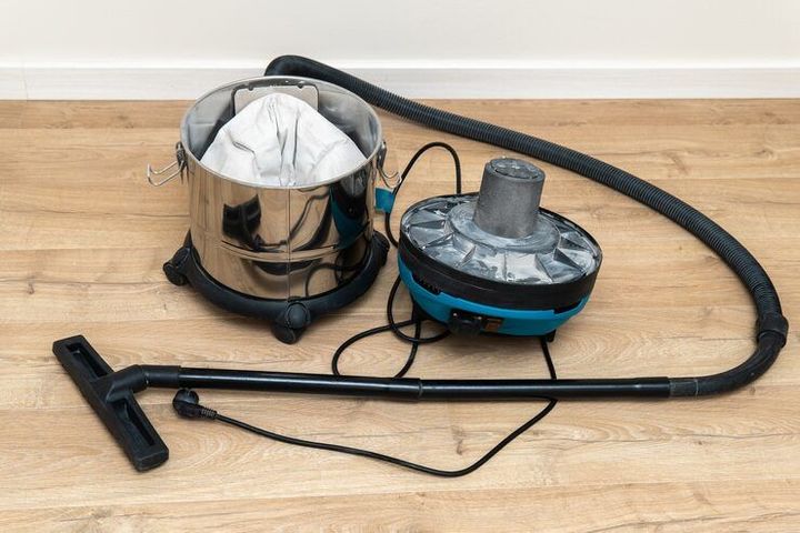 Industrial Vacuum Cleaners: A Guide to Filtration Systems, Operating Principles and Industrial Uses