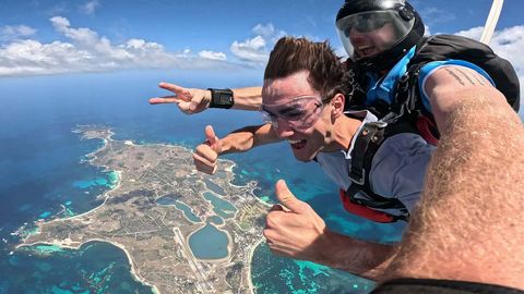 Introduction to Skydiving Above Islands: Explore Information, Facts, and Helpful Insights