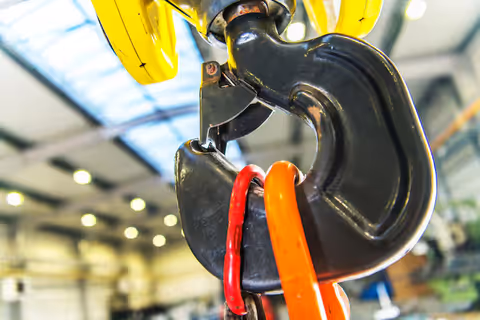 Industrial Lifting Equipment: A Guide to Types, Functions and Operating Methods
