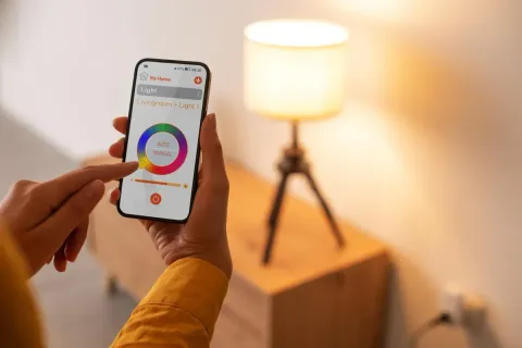 Explore Smart Lighting Controls: An Overview of Basics, Technology, and Everyday Use