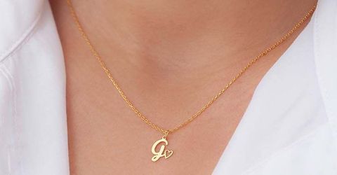 Initial Pendants: Complete Guide to Styles, Meaning, Tips & Insights