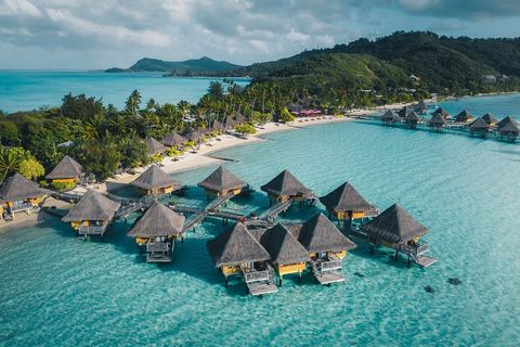 Discover Bora Bora Luxury Stays: Explanation, Insights, and Travel Facts