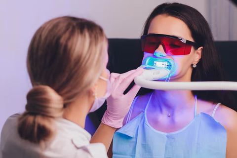 Teeth Whitening Kits Explained: Discover Safety Details, Insights, and Helpful Information