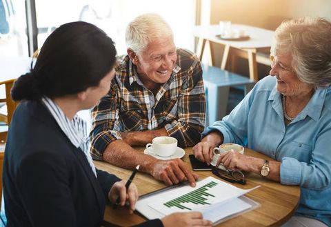 Senior Life Insurance Explanation for Coverage Types and Benefits