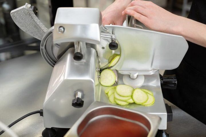 Discover Fruit Peeling Machines: Detailed Explanation and Food Processing Insights